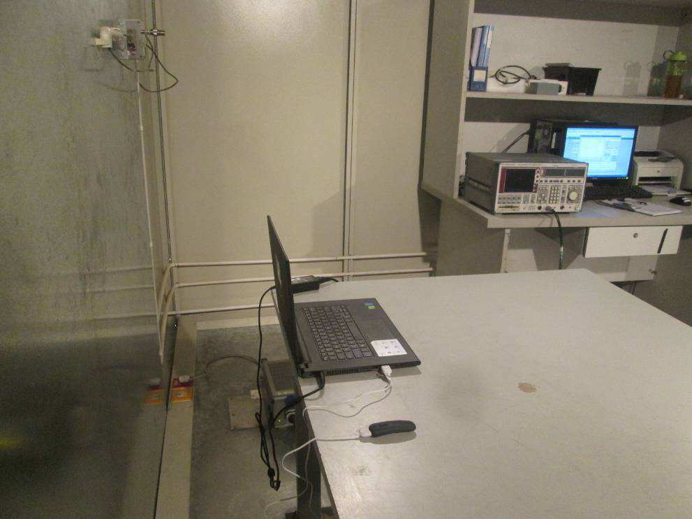 FCC ID 2AFQJFORM1 Test Setup Photos