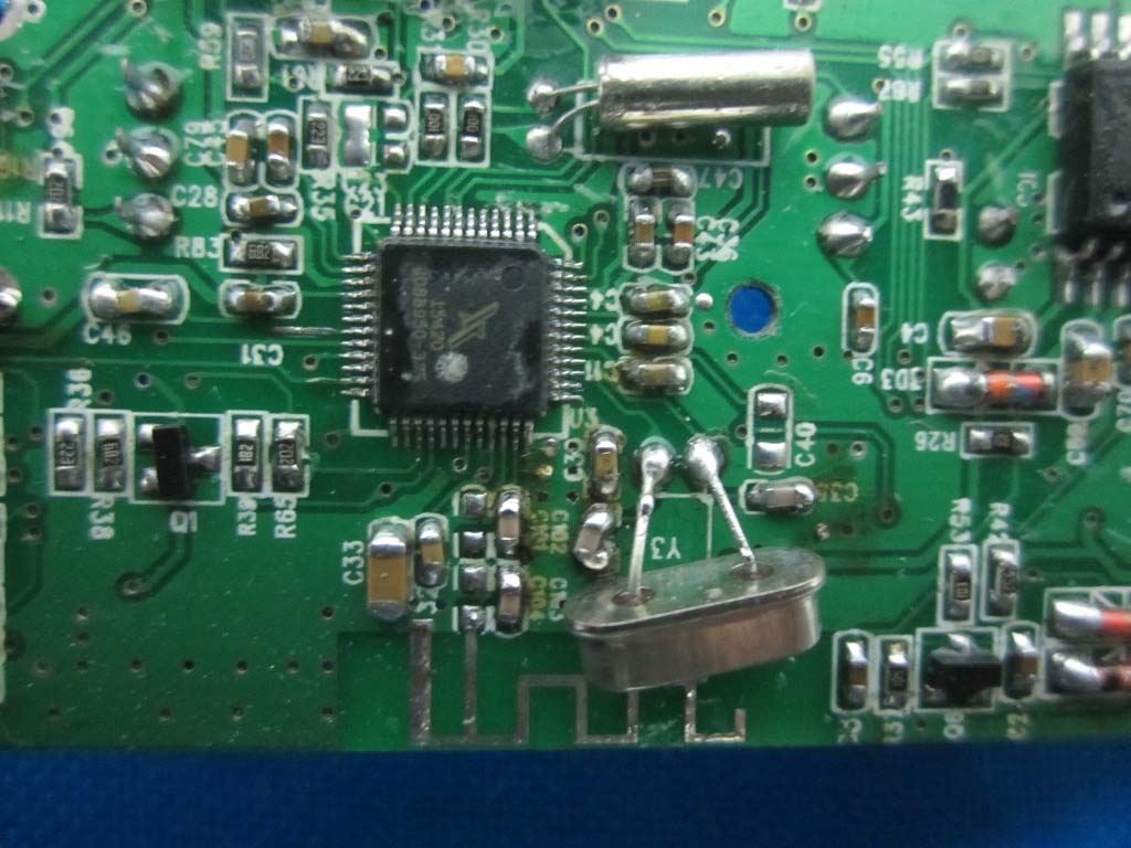 FCC ID 2AFR71047 Internal Photos