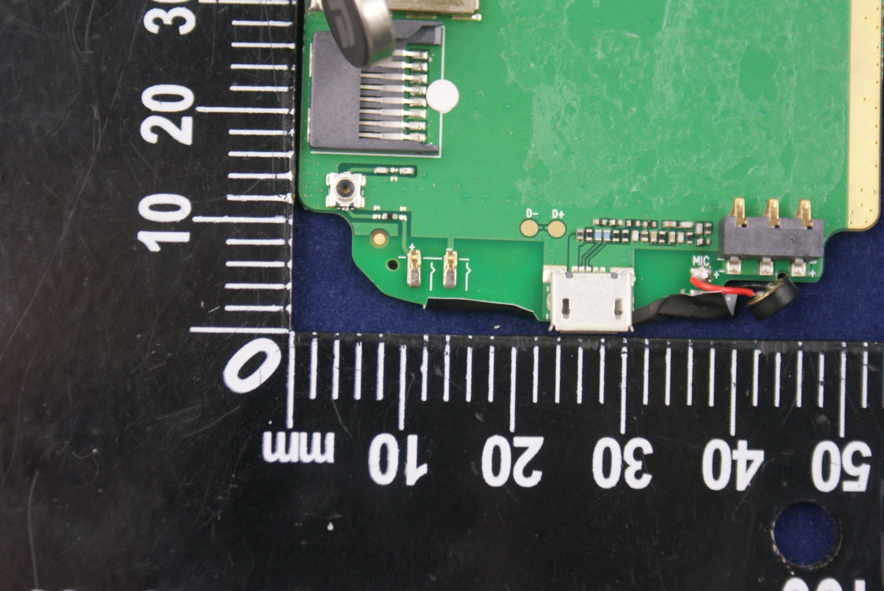FCC ID 2AFSPE3240 Internal Photos