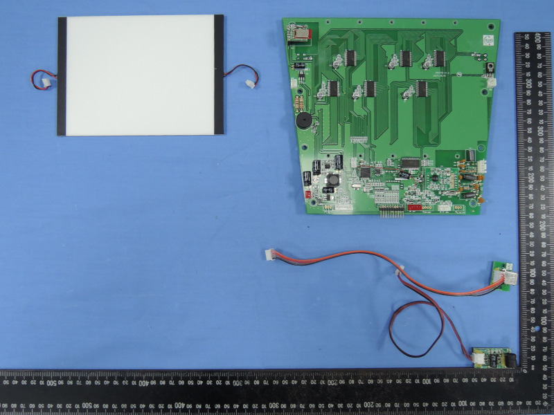 FCC ID 2AFY2UTRT Internal Photos