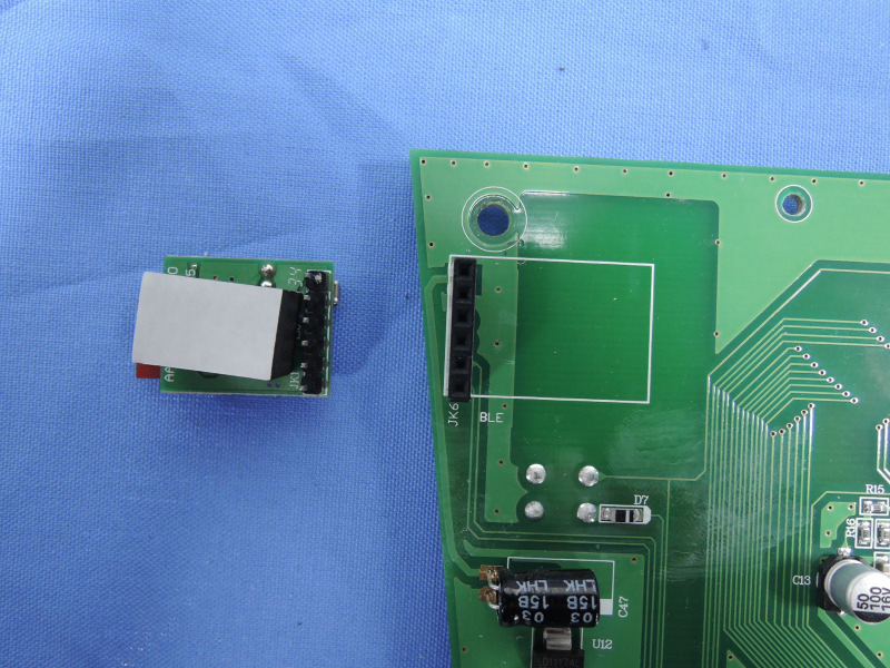 FCC ID 2AFY2UTRT Internal Photos