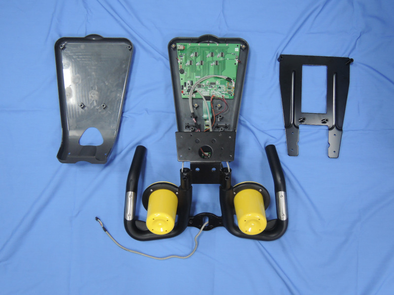 FCC ID 2AFY2UTRT Internal Photos