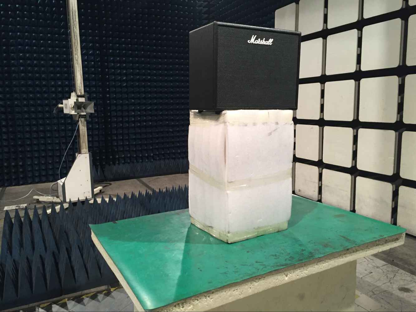 FCC ID 2AFZJ-CODE Test Setup Photos