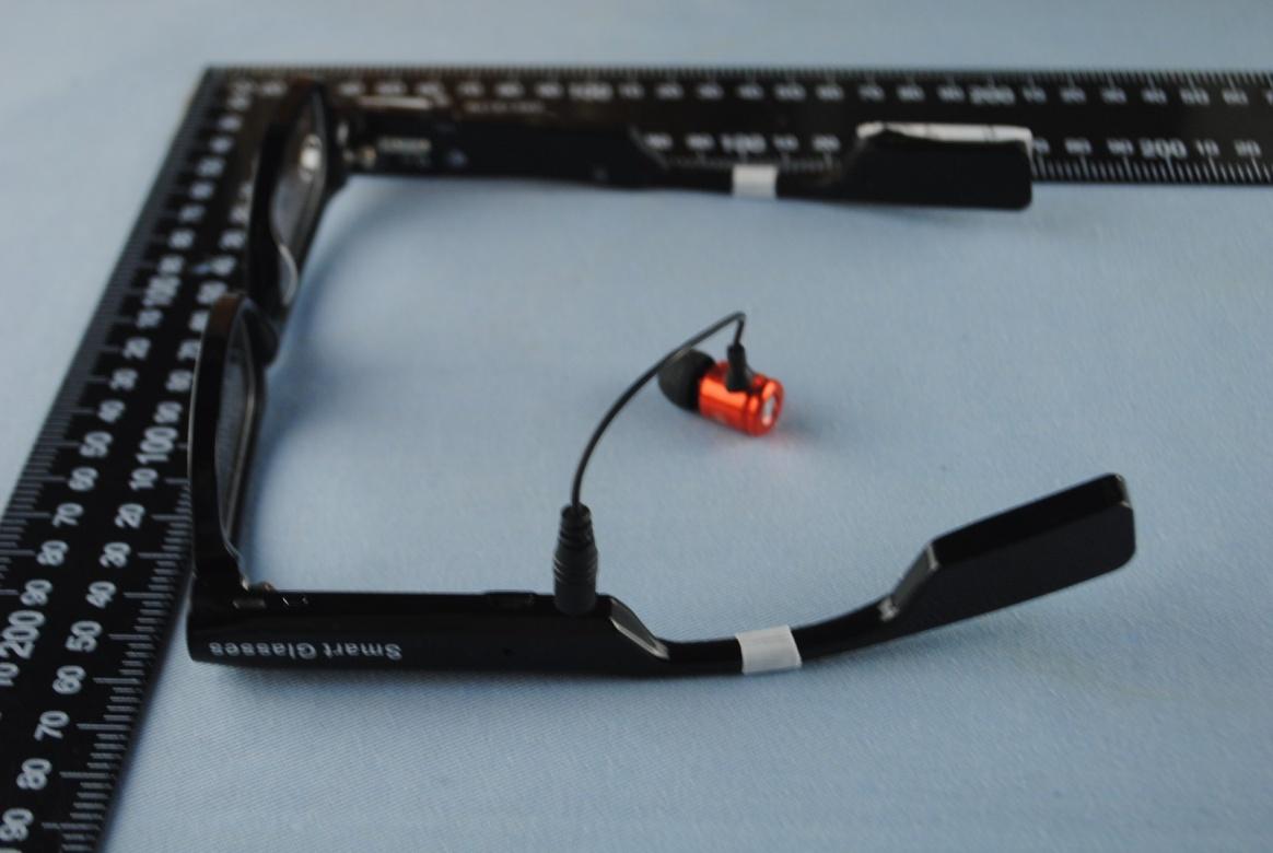 FCC ID 2AGAP-SMARTGLASSES External Photos