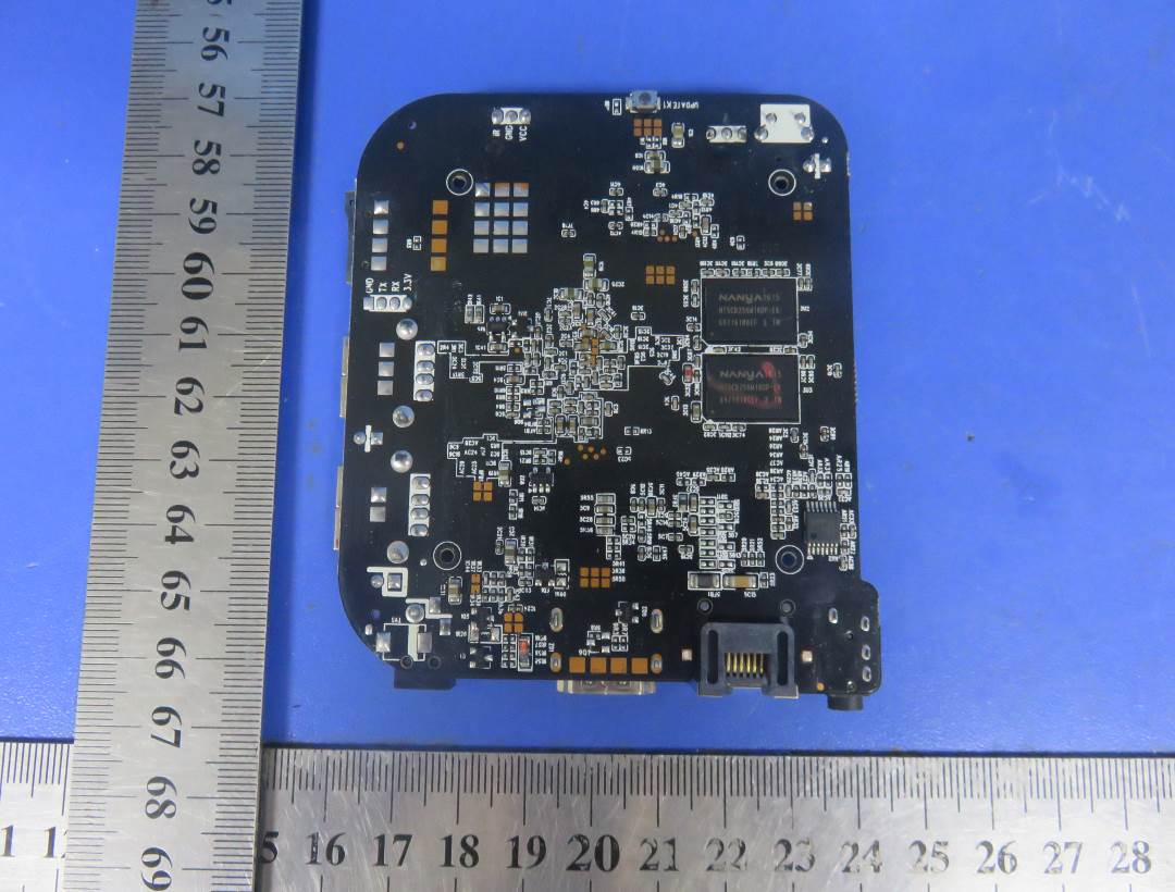 FCC ID 2AGKBKM8XX Internal Photos