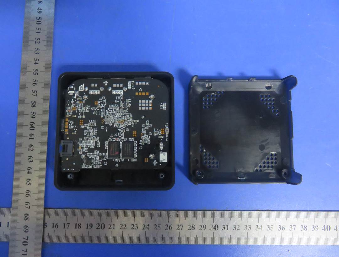 FCC ID 2AGKBKM8XX Internal Photos