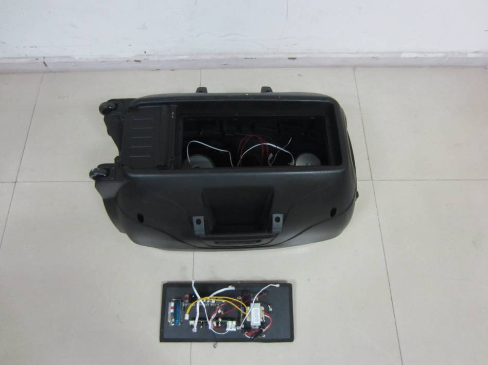 FCC ID 2AH2O-USPROBT Internal Photos