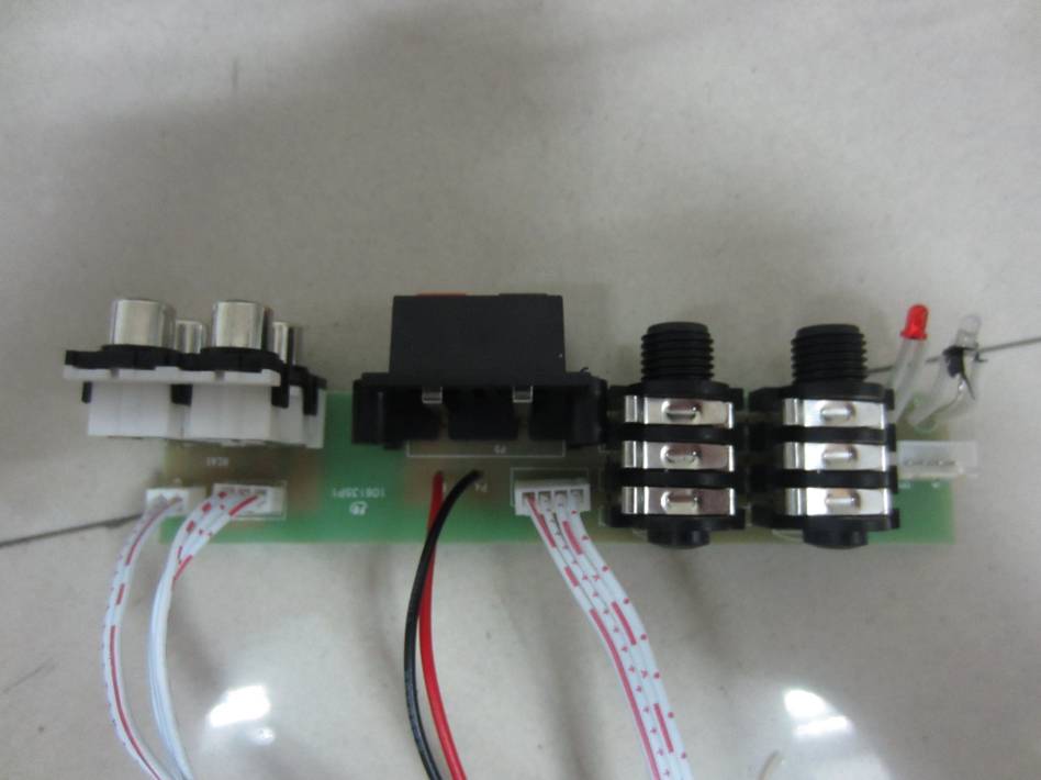 FCC ID 2AH2O-USPROBT Internal Photos
