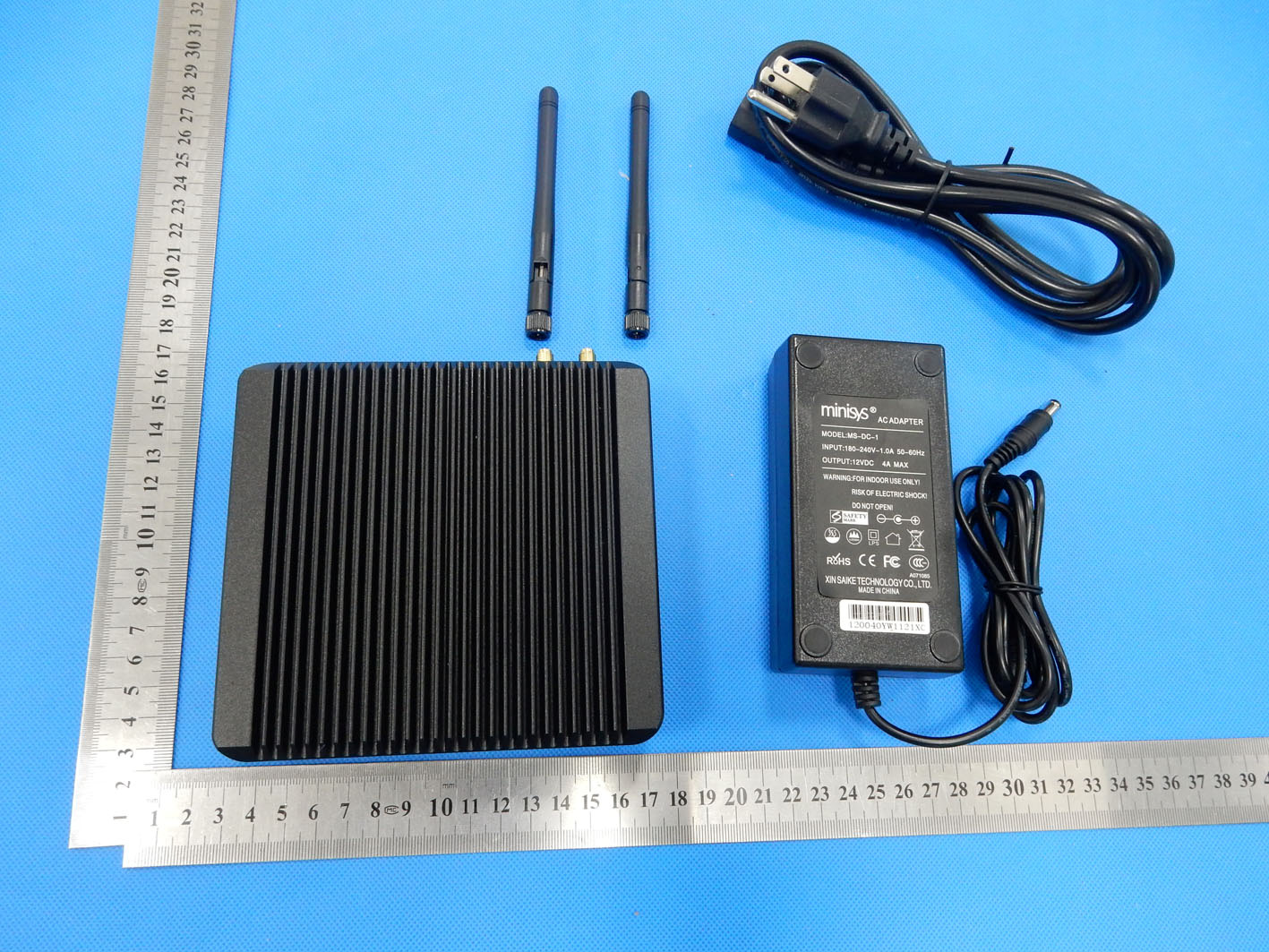 FCC ID 2AH4KIBOX External Photos