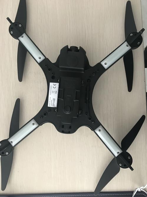 FCC ID 2AHV3BUGS ID Label Location Info