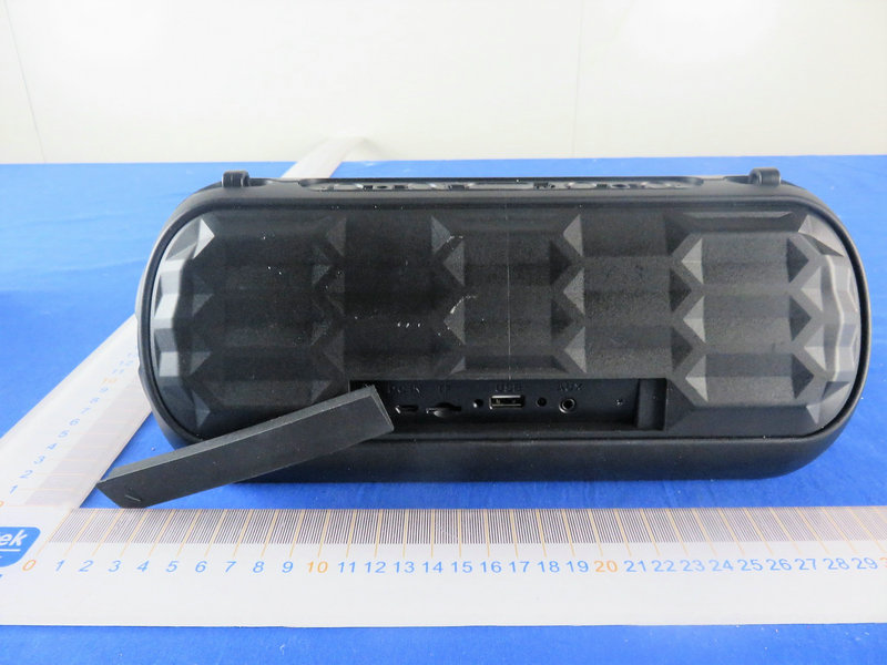 FCC ID 2AHXM-SOUNDBOX External Photos