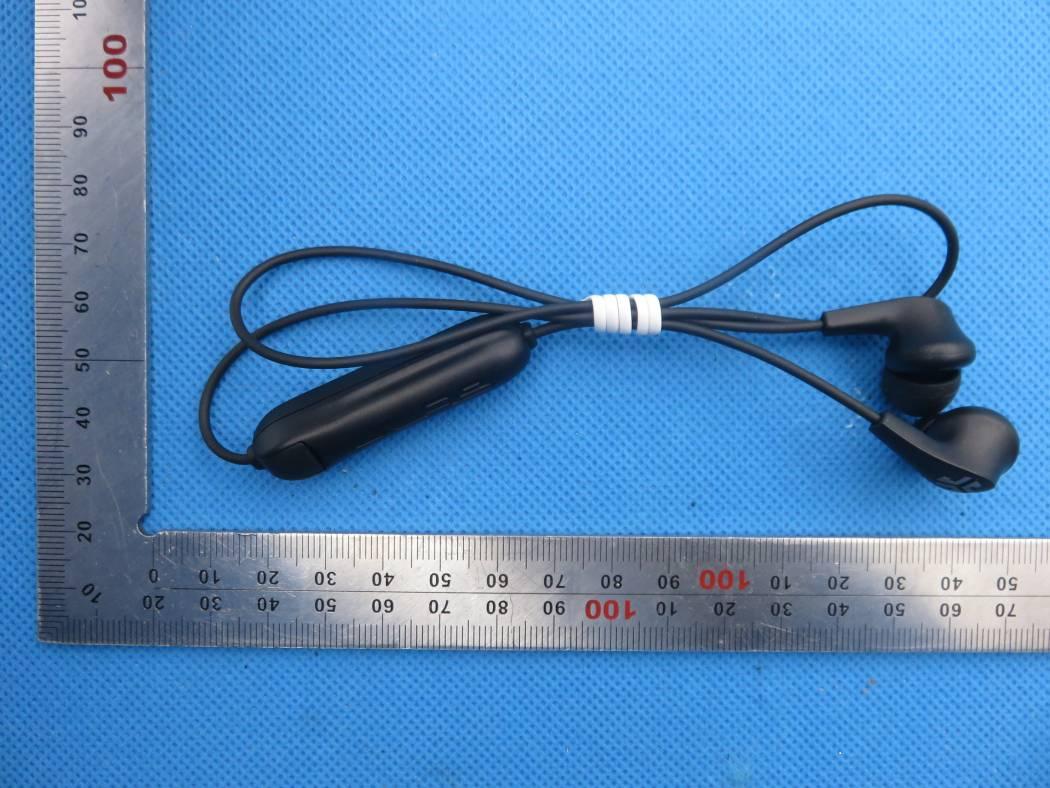 FCC ID 2AHYV-UNIVERS External Photos