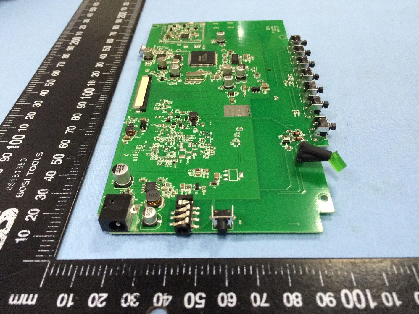 FCC ID 2AHYXJLT-9028D-R Internal Photos