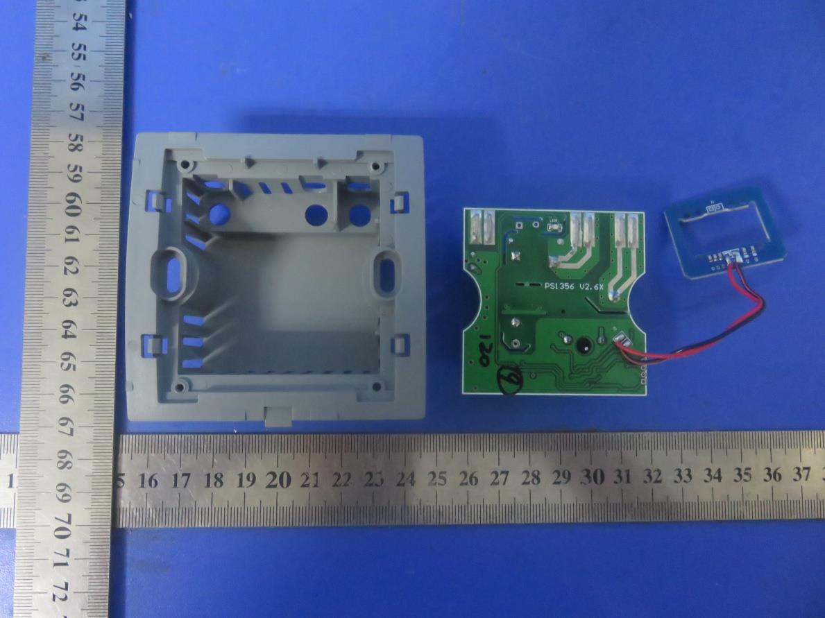 FCC ID 2AI2L917120 Internal Photos