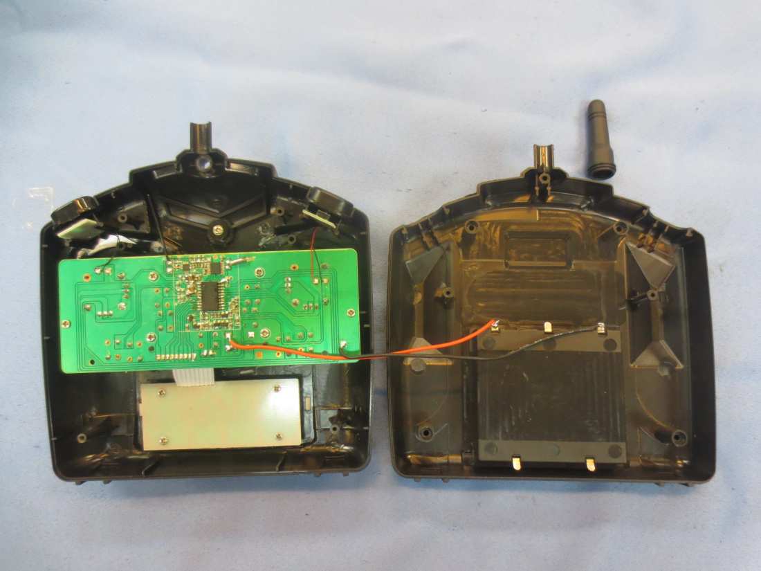 FCC ID 2AI4WP70VRC Internal Photos