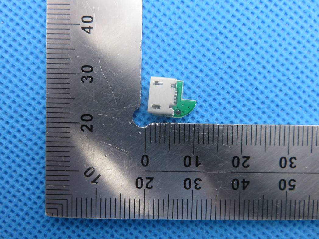 FCC ID 2AI4ZMINIT9 Internal Photos
