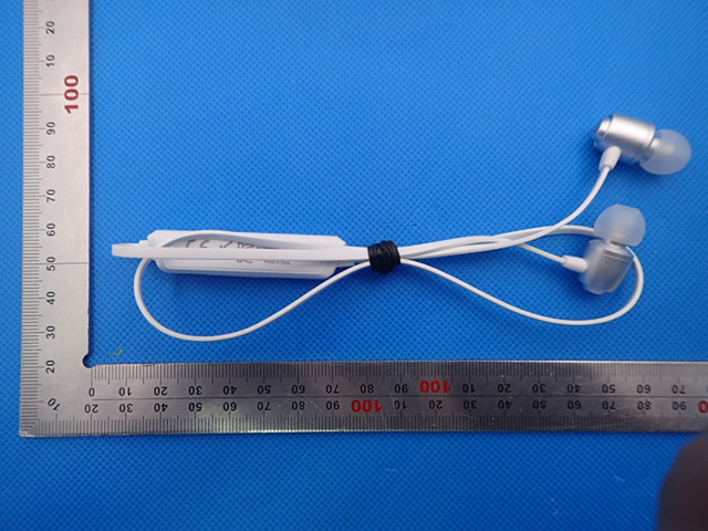 FCC ID 2AI4ZS6 External Photos