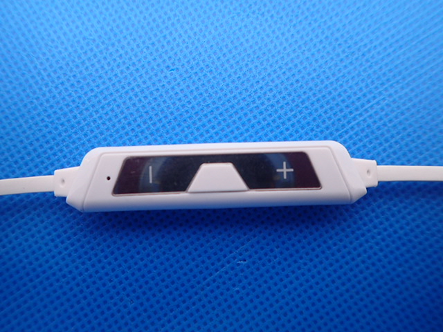 FCC ID 2AI4ZS6 External Photos