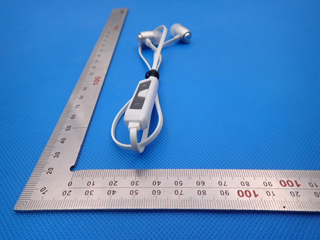 FCC ID 2AI4ZS6 External Photos