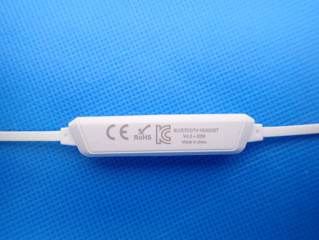 FCC ID 2AI4ZS6 External Photos