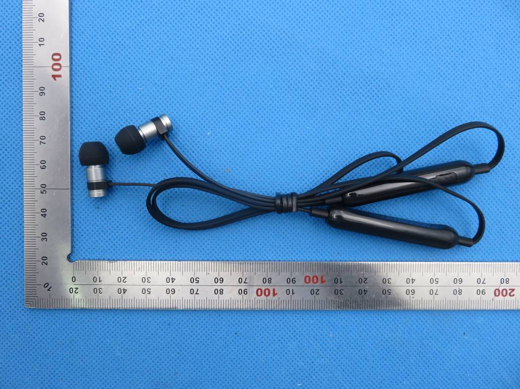 FCC ID 2AI4ZS8 External Photos