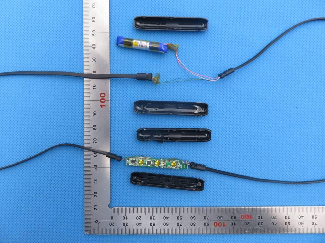 FCC ID 2AI4ZS8 Internal Photos