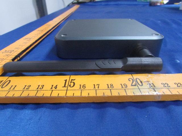 FCC ID 2AIAPFMX1 External Photos
