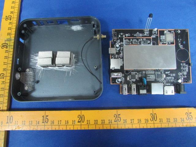 FCC ID 2AIAPFMX1 Internal Photos