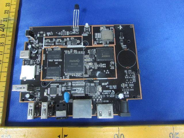 FCC ID 2AIAPFMX1 Internal Photos