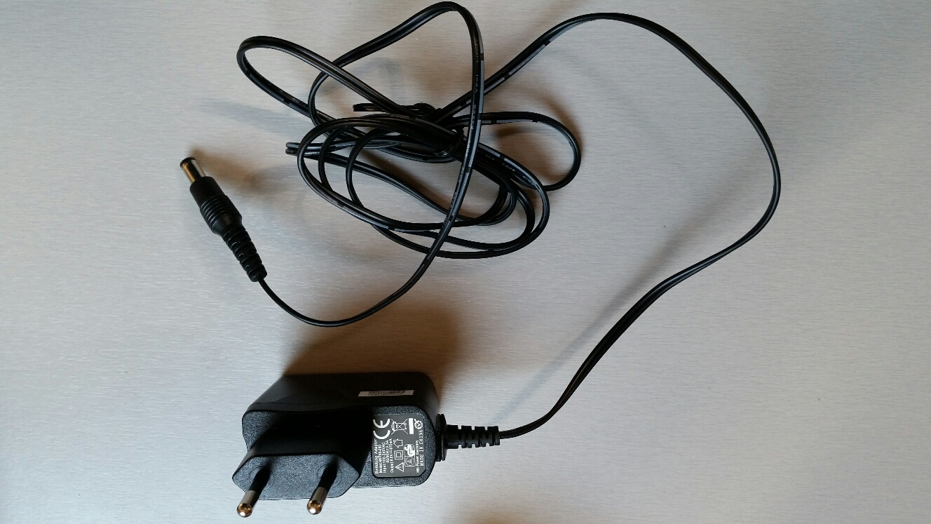 FCC ID 2AIEO-SLSGU External Photos