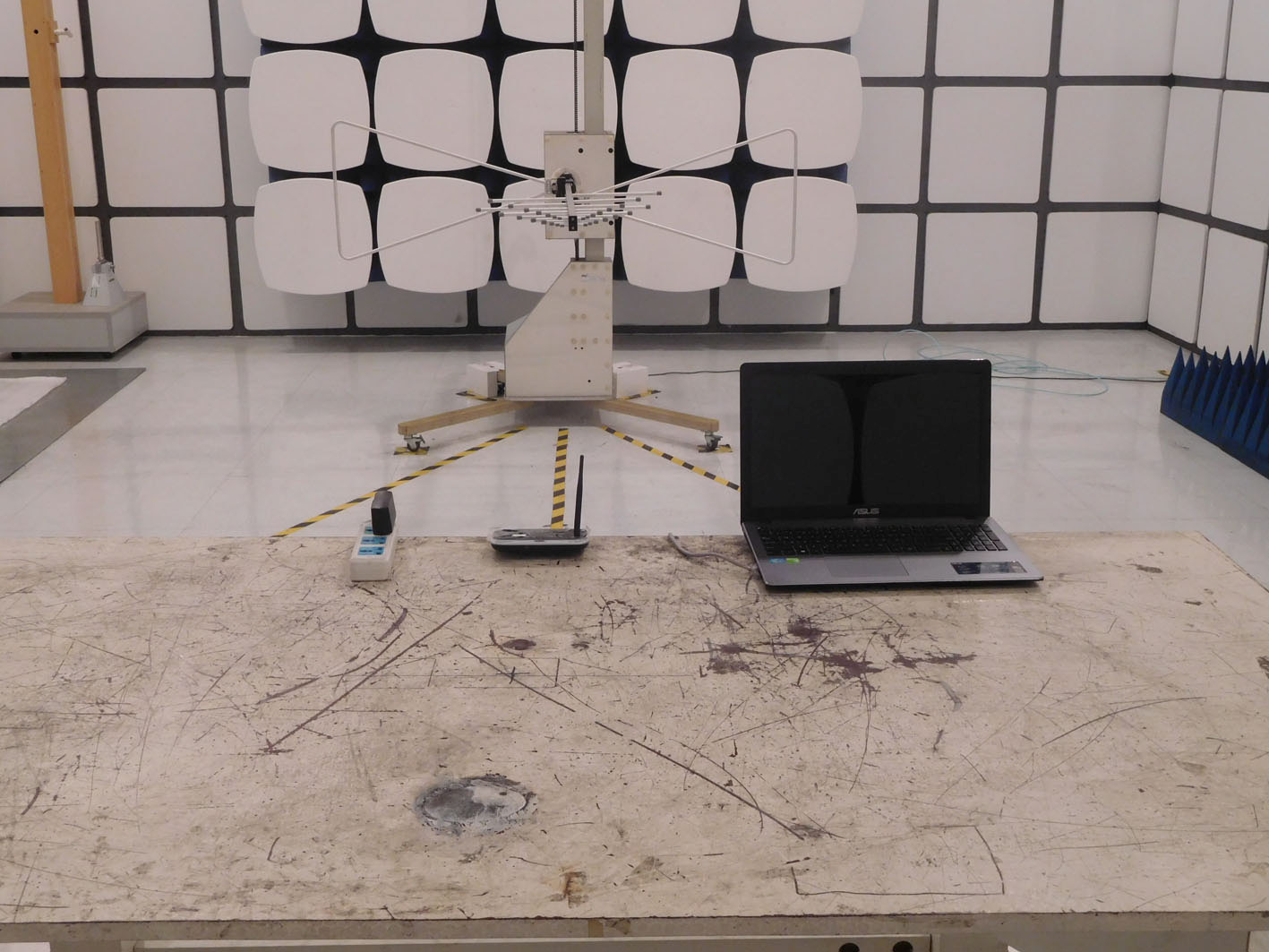 FCC ID 2AILOCS918 Test Setup Photos