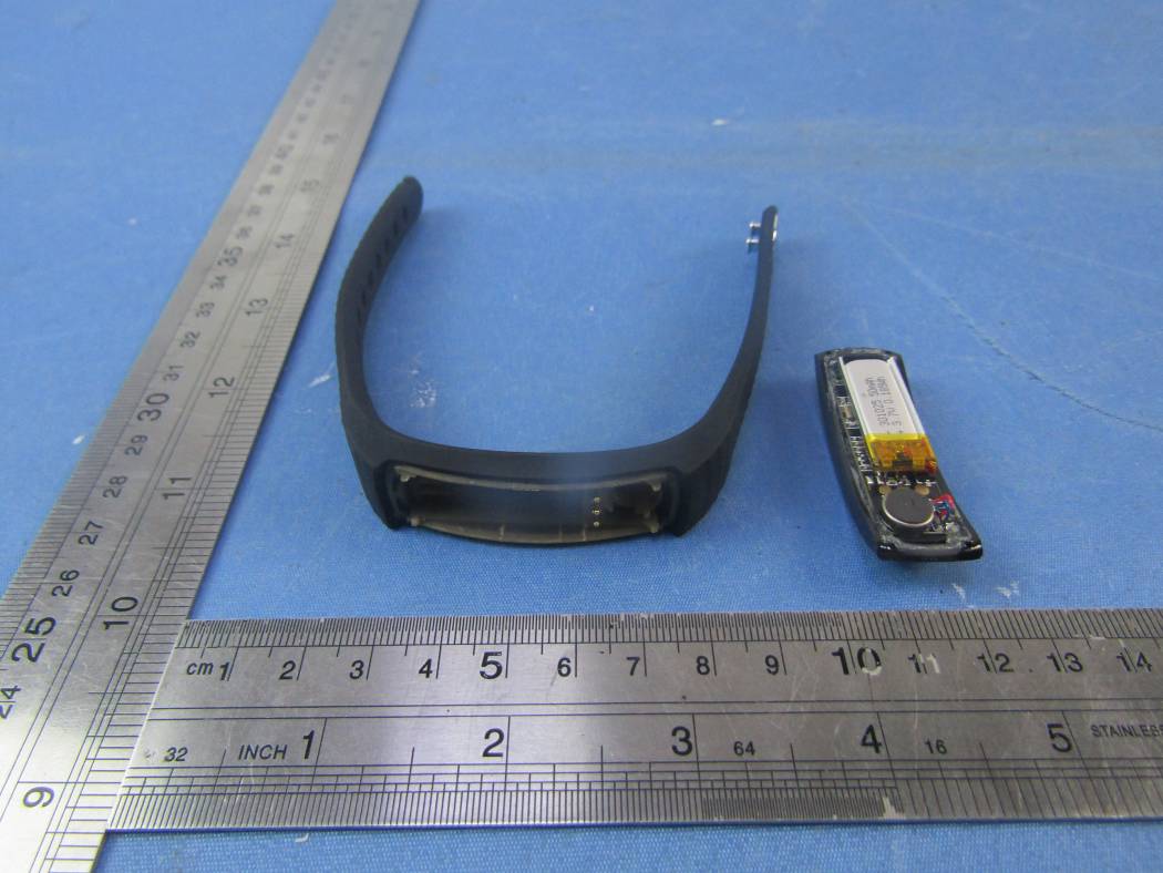 FCC ID 2AIOO-H8 Internal Photos