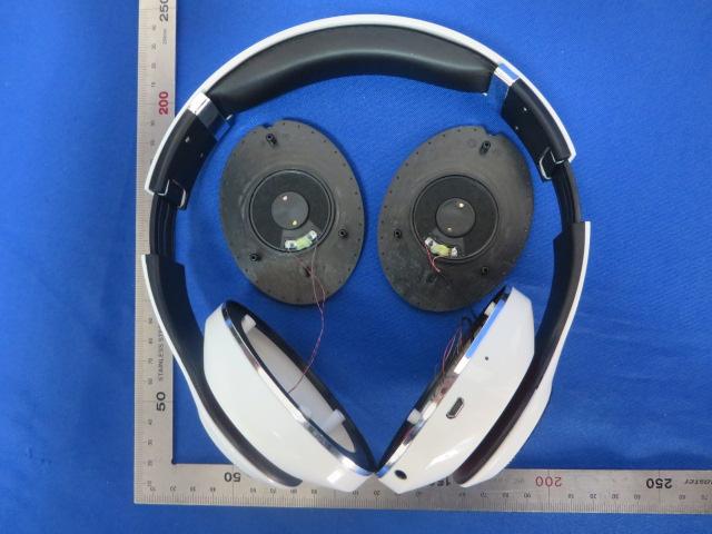 FCC ID 2AIWF-L1 Internal Photos