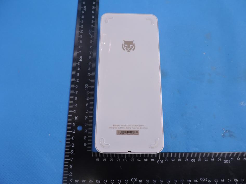 FCC ID 2AIWNUROUTERPLUS External Photos
