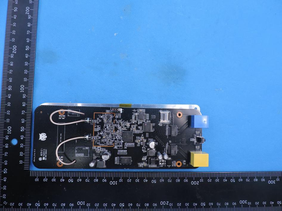FCC ID 2AIWNUROUTERPLUS Internal Photos