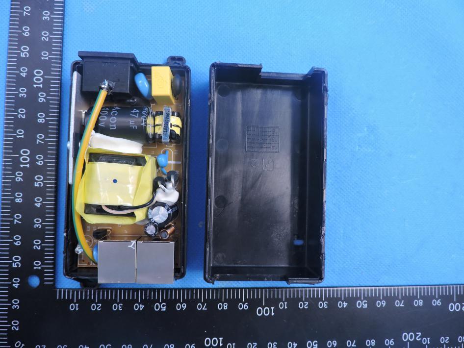 FCC ID 2AIWNUROUTERPLUS Internal Photos