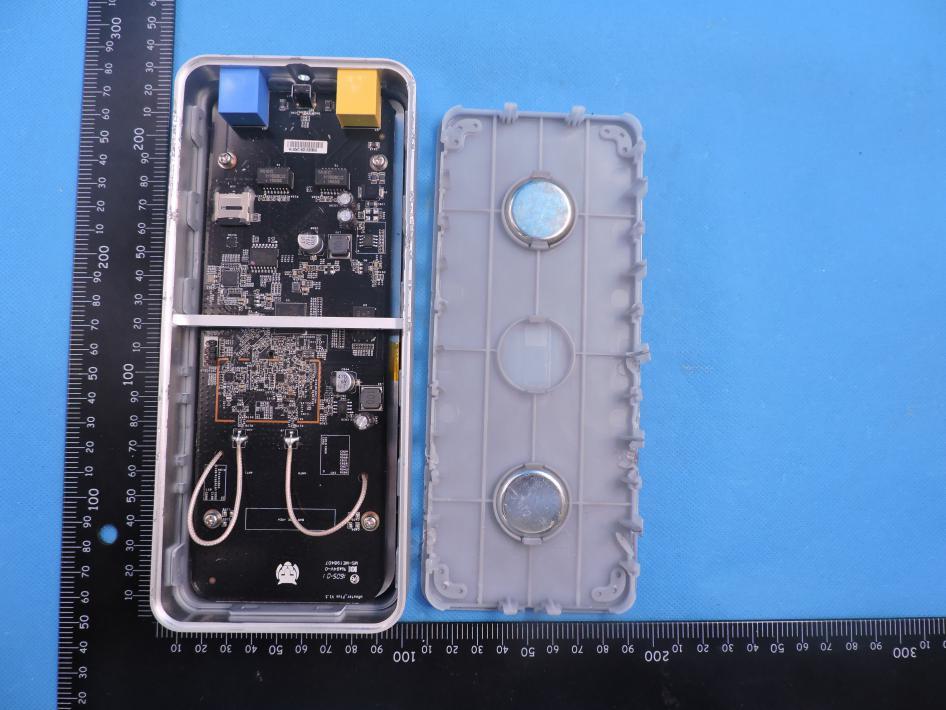 FCC ID 2AIWNUROUTERPLUS Internal Photos