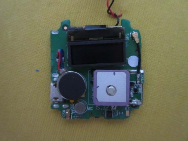 FCC ID 2AIYYWEKI2G Internal Photos