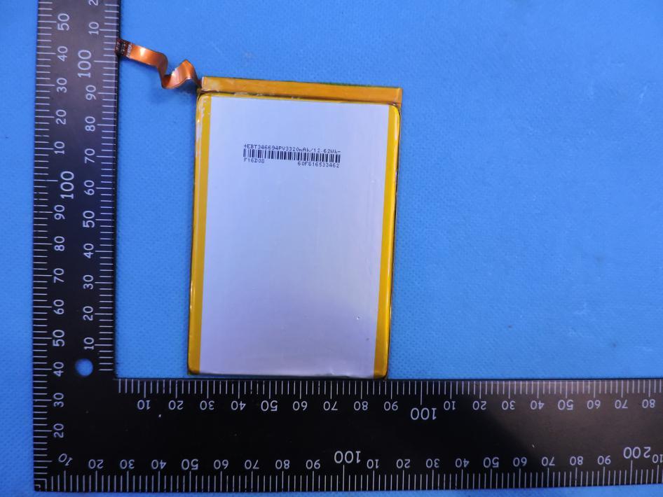 FCC ID 2AIYZSSPILU Internal Photos