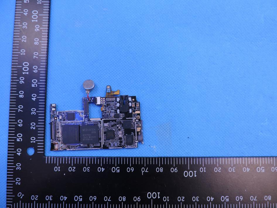 FCC ID 2AIYZSSPILU Internal Photos