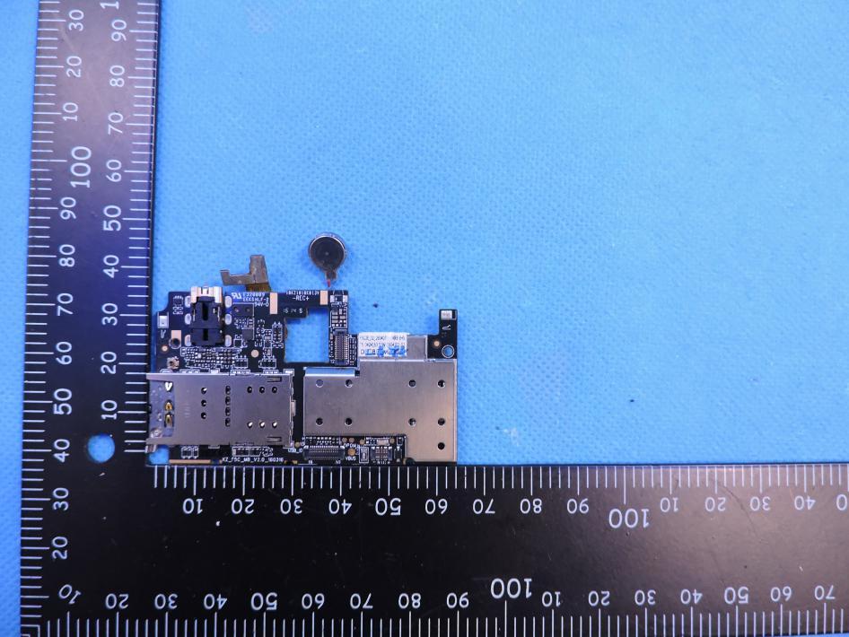 FCC ID 2AIYZSSPILU Internal Photos