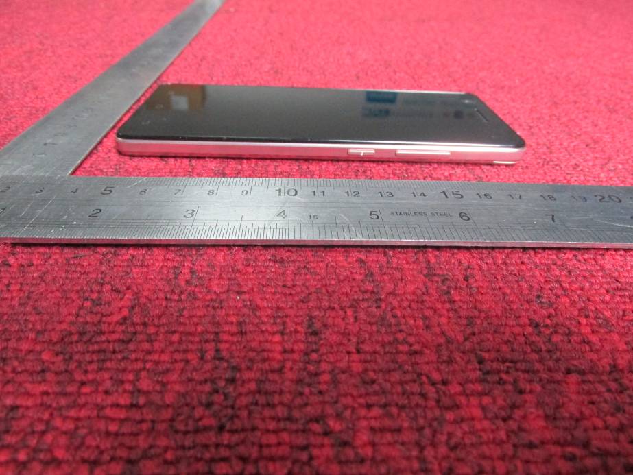 FCC ID 2AIZN-X521 External Photos