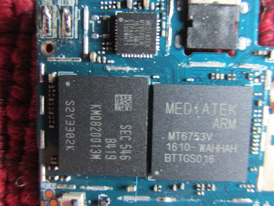 FCC ID 2AIZN-X521 Internal Photos