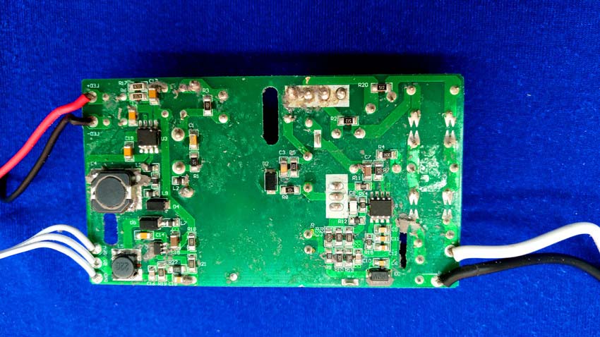 FCC ID 2AJM2UTEC2017 Internal Photos