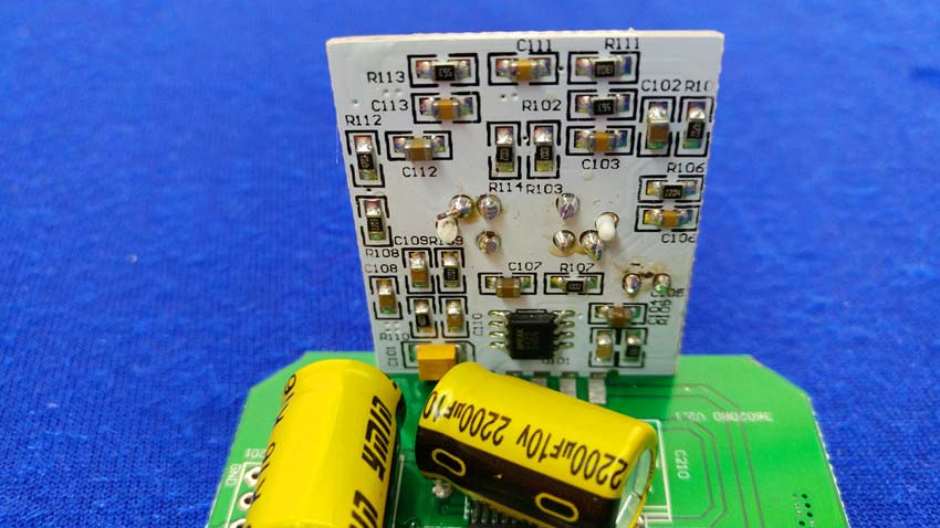 FCC ID 2AJM2UTEC2017 Internal Photos