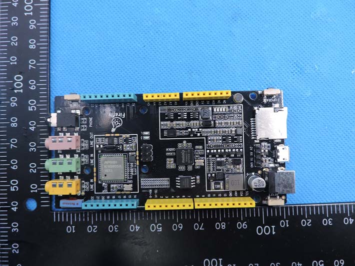 FCC ID 2AKCT-FIREDUINO External Photos