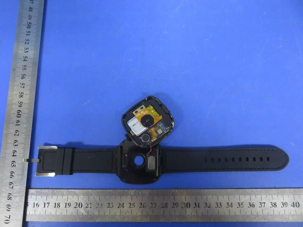 FCC ID 2ALQZM2 Internal Photos