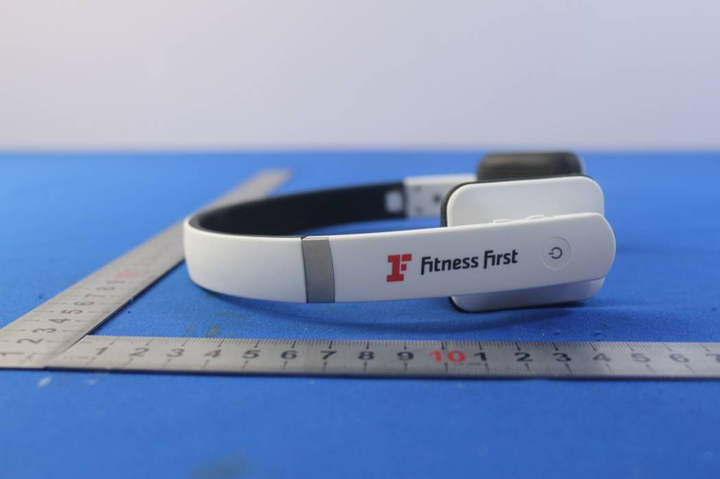 FCC ID 2ALRV-AC1701 External Photos