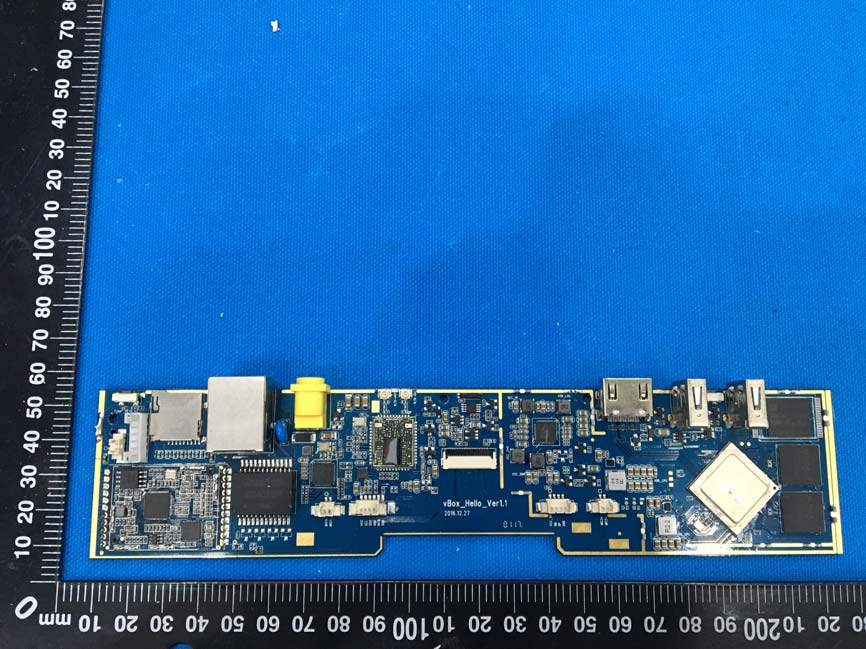 FCC ID 2ALUI-HELLO Internal Photos