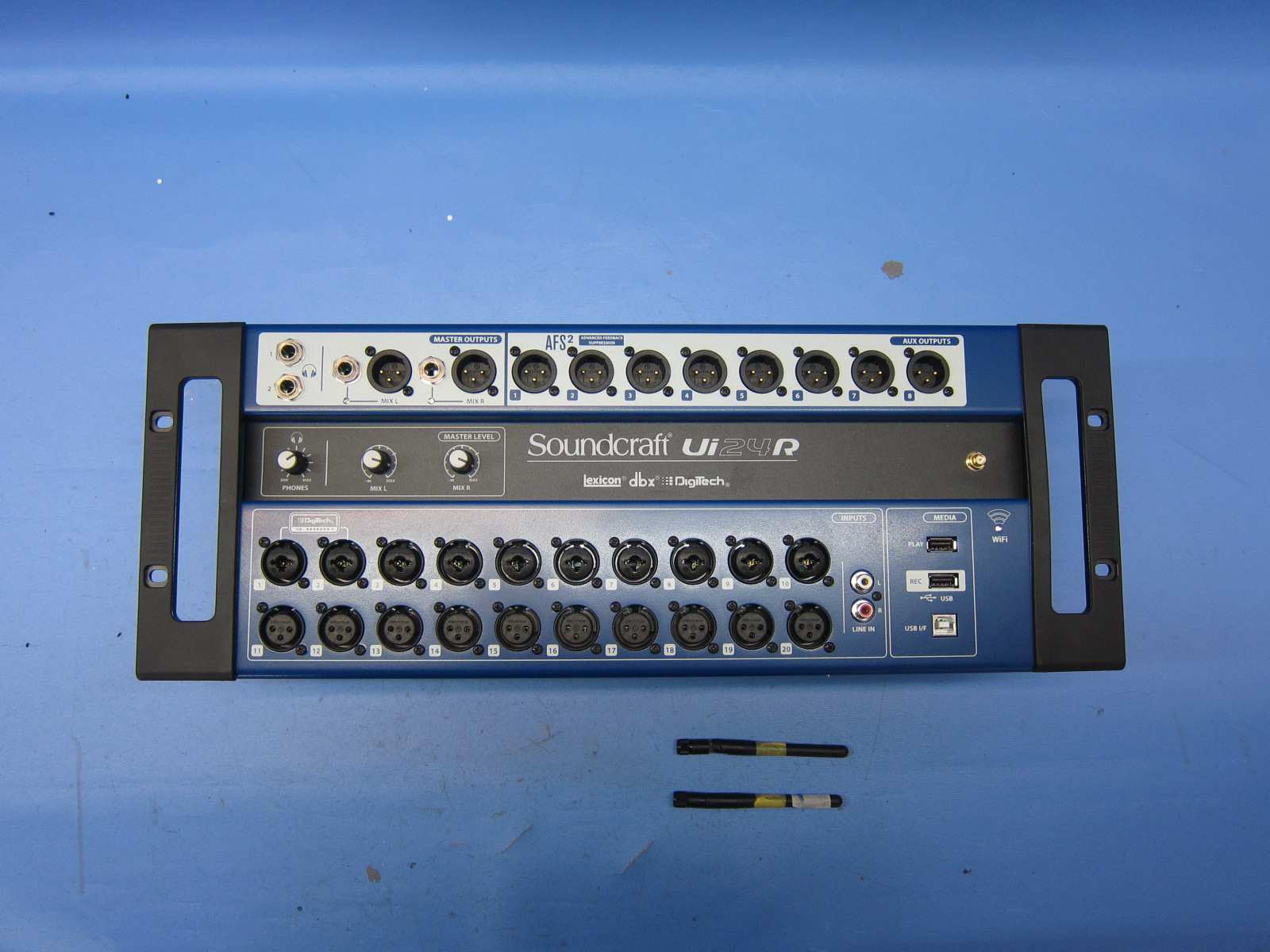 FCC ID API-UI24RMIXER External Photos